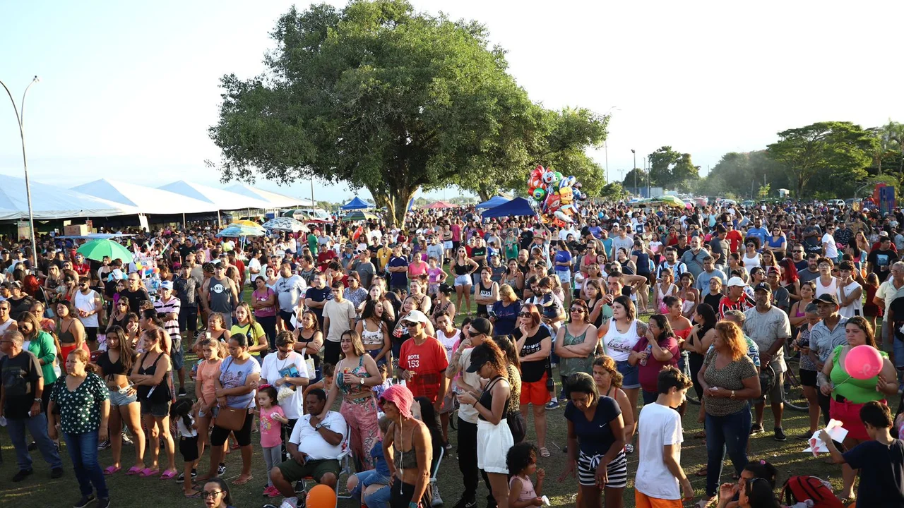 Festa do Trabalhador reúne 25 mil pessoas no Aeroparque