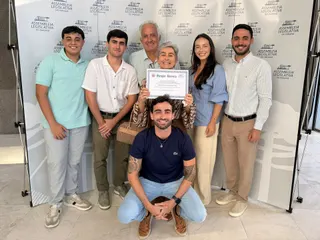Secretária Vânia Foes recebe homenagem da Assembleia Legislativa por serviços prestados à comunidade