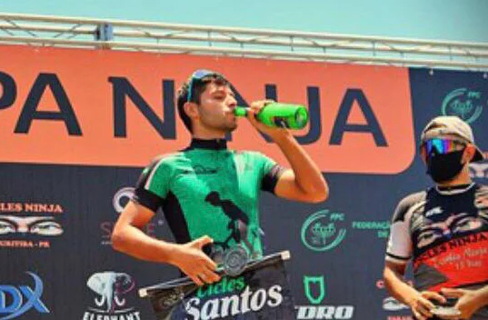 Atleta parnanguara Dalton Silva fica com a medalha de ouro na Copa Ninja de Mountain Bike 2022