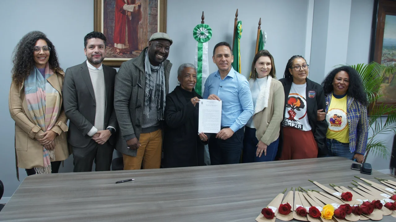 Paranaguá firma compromisso com a igualdade racial e adere ao Movimento Paraná Antirracista