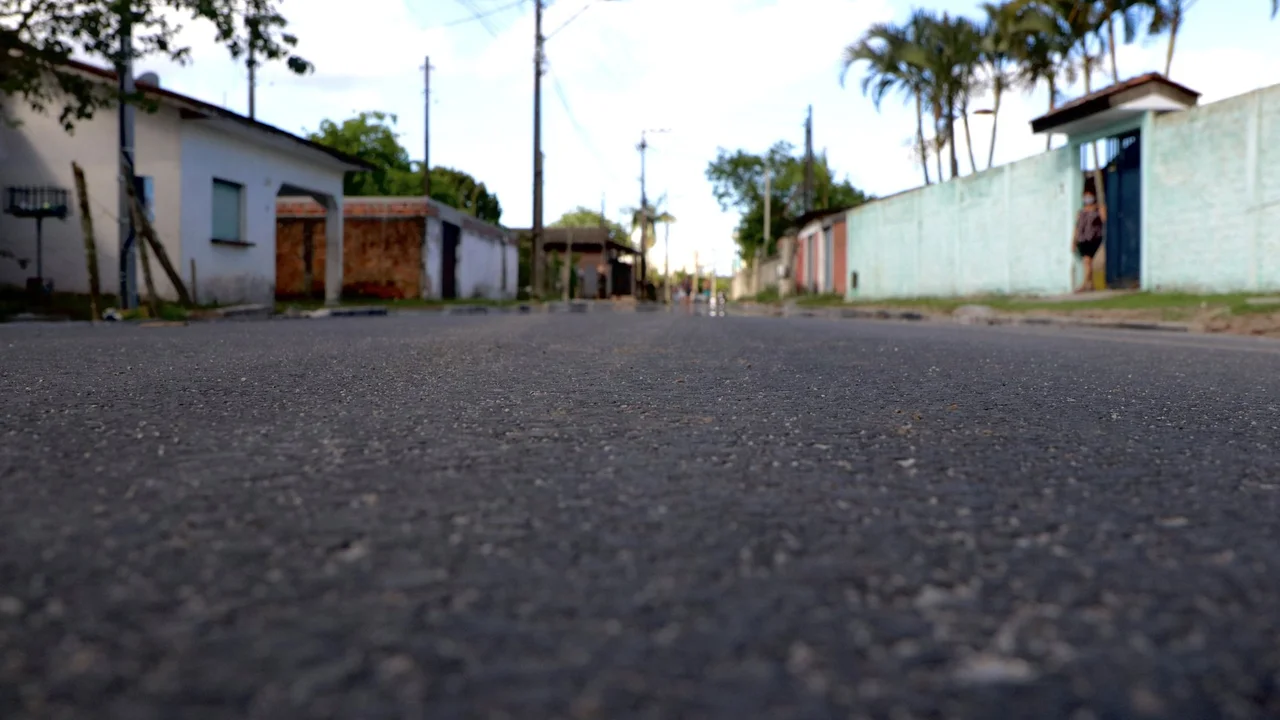 Obras de pavimentação avançam em Paranaguá