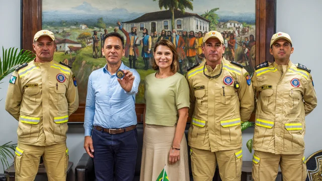 Prefeito Adriano Ramos recebe visita de despedida do tenente-coronel Fabrício Frazatto