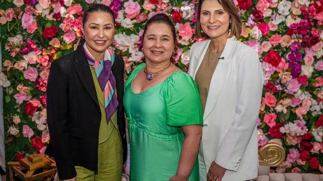 Presenças de primeiras-damas e vice-prefeita marcam evento beneficente em Paranaguá