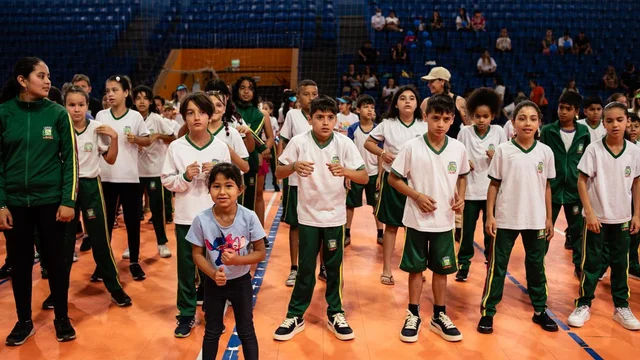1ª Gincana da Cultura Parnanguara reúne escolas integrais e celebra identidade cultural de Paranaguá