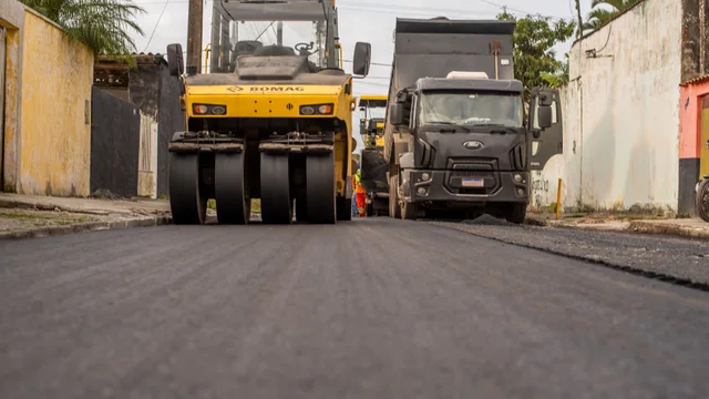 Prefeitura de Paranaguá avança em pavimentação e já soma mais de 25 vias asfaltadas em 2025