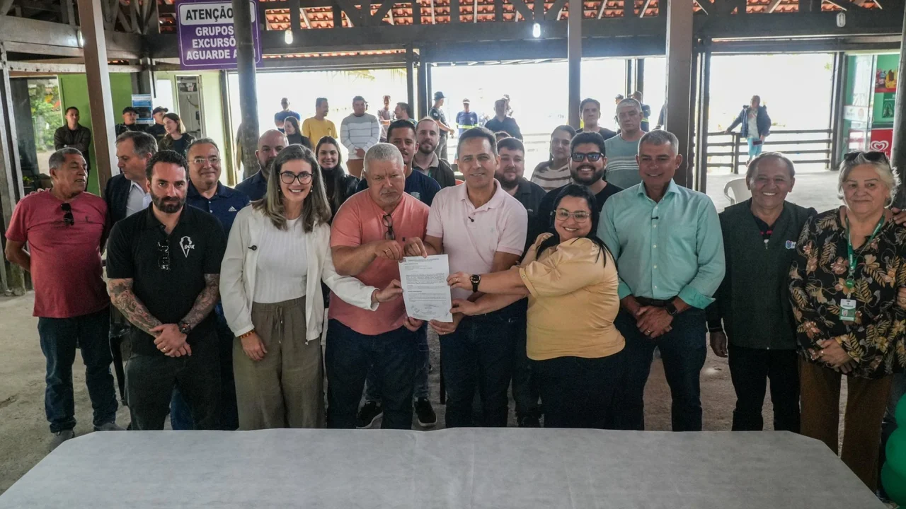 Prefeitura de Paranaguá assina Ordem de Serviço para construção de nova UBS na Ilha do Mel