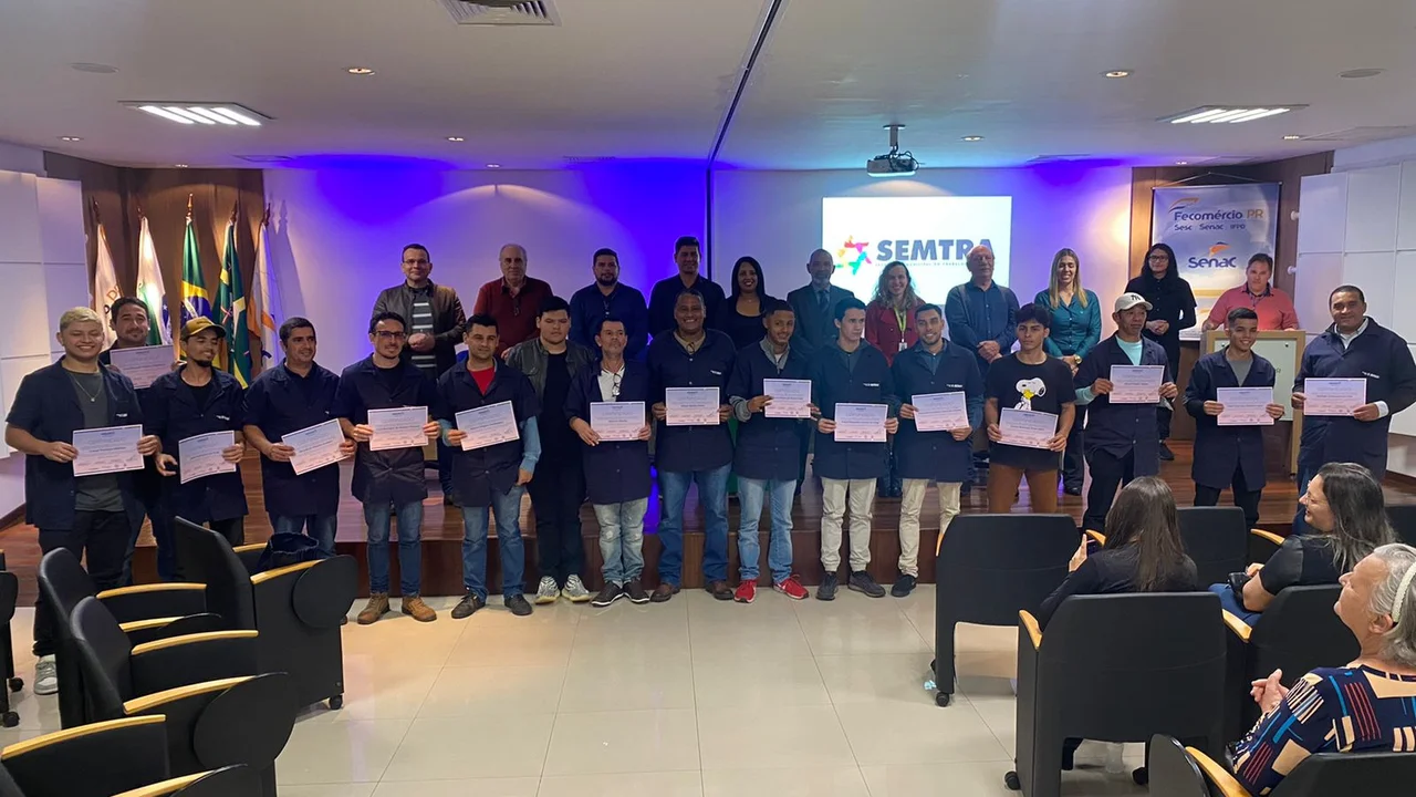 Curso de instalação e manutenção de ar-condicionado é concluído