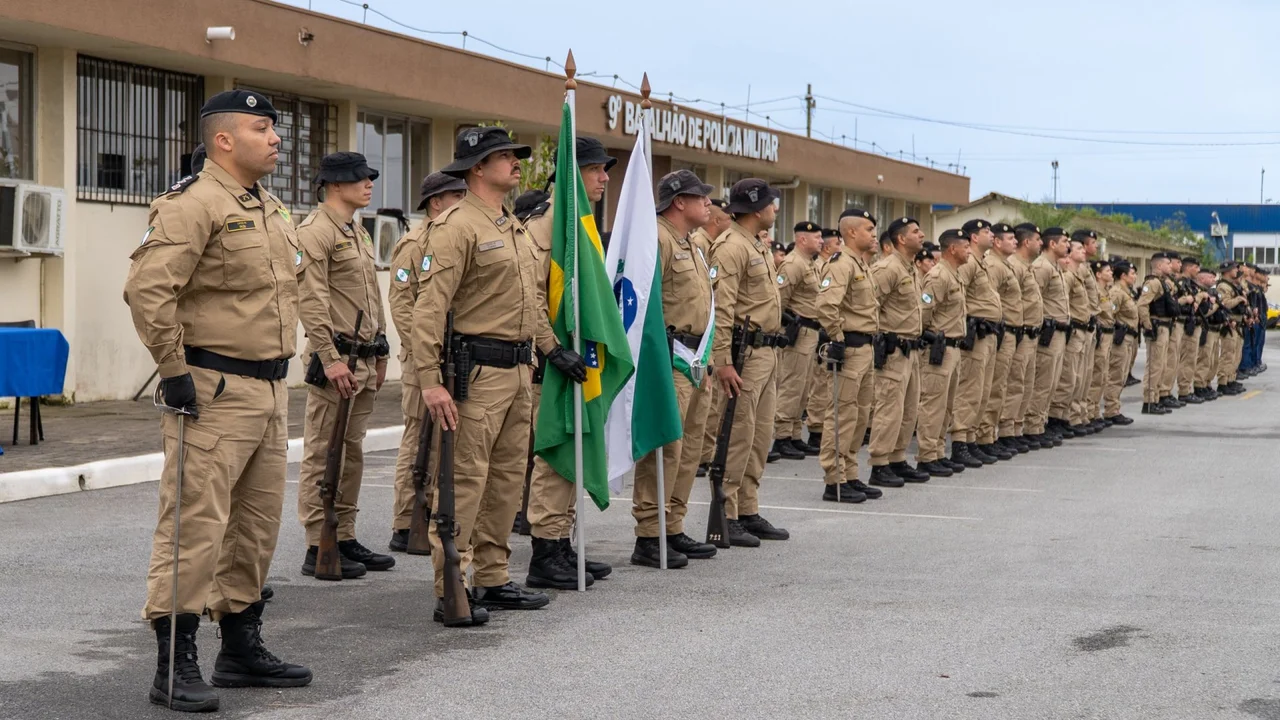 PMPR celebra 172 anos com homenagens e entrega de medalhas em Paranaguá