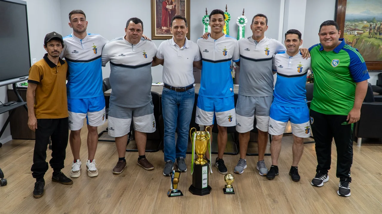 Real Paranaguá é recebido pelo prefeito Adriano Ramos após título estadual e classificação para o Campeonato Brasileiro de Fut7