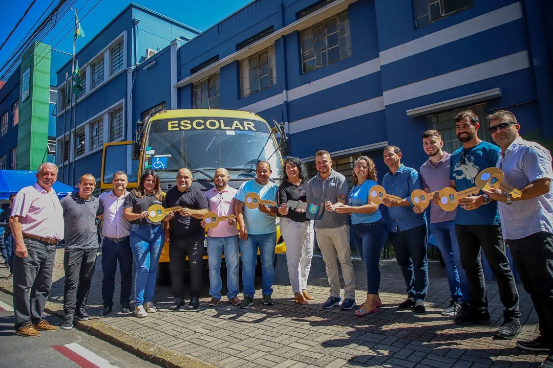 Ônibus farão rotas em áreas rurais de Paranaguá