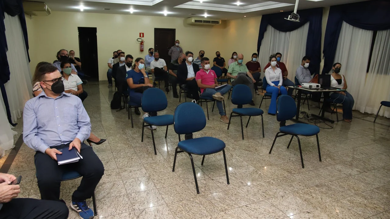 Equipe da Prefeitura faz apresentação do Tarifa Zero na Aciap