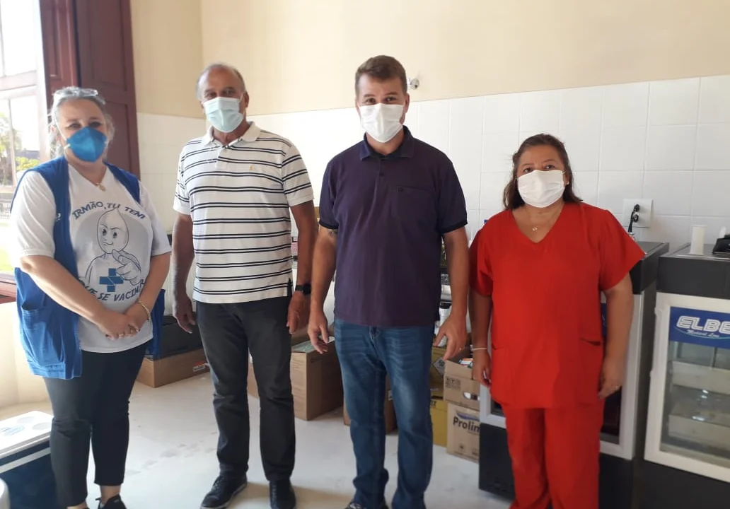Diretor da 1.ª Regional de Saúde conhece logística de vacinação de Paranaguá
