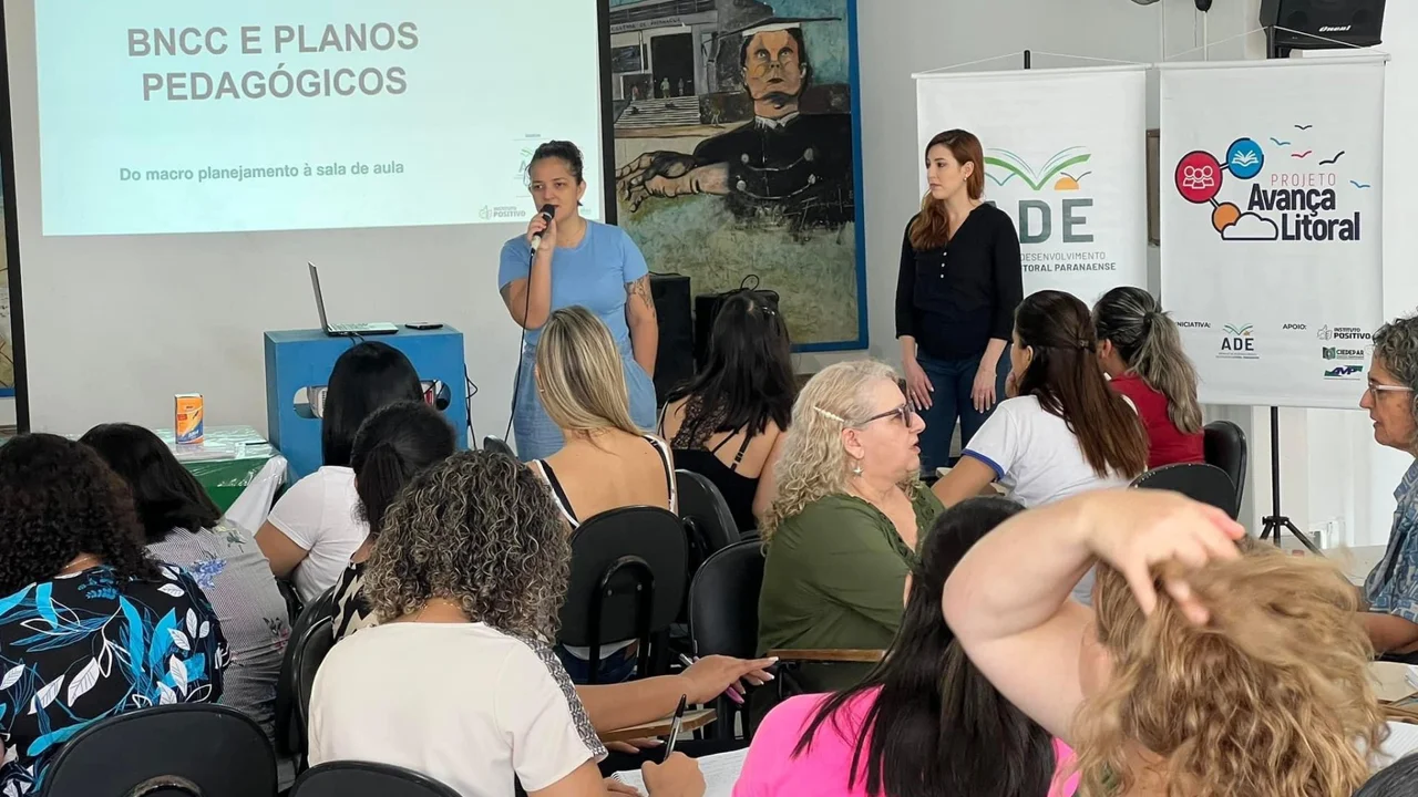 Projeto Avança Litoral promove formação  com pedagogos