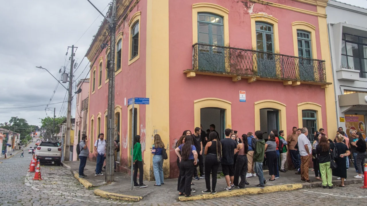 Prefeitura cede Casa Dacheux para projeto tecnológico da Unespar