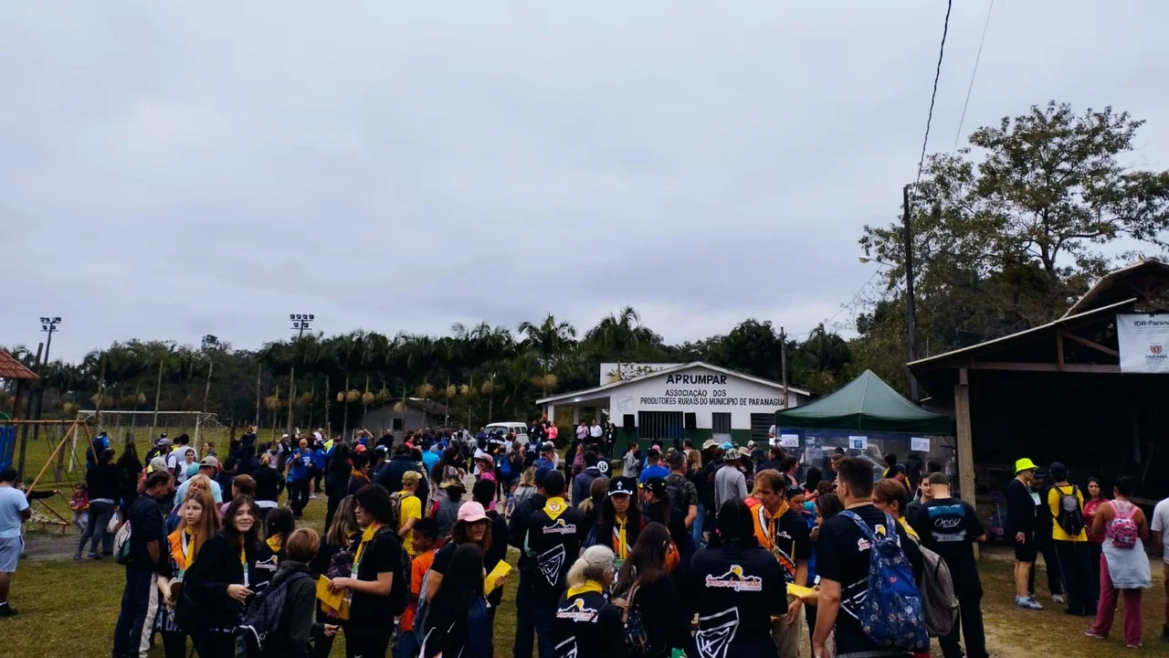 Mais de 600 pessoas participam da Caminhada na Natureza