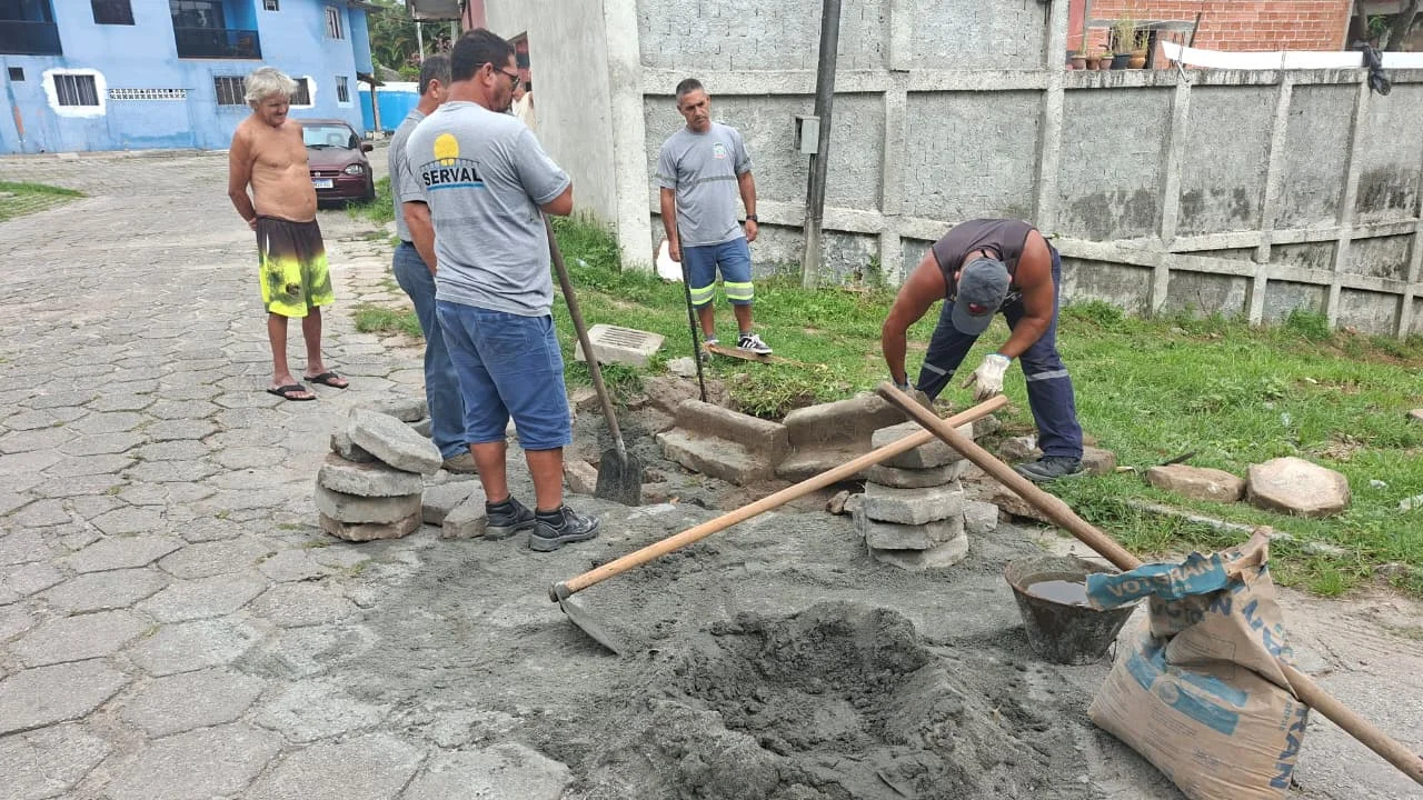 Prefeitura intensifica ações de limpeza e recuperação viária na Ilha dos Valadares