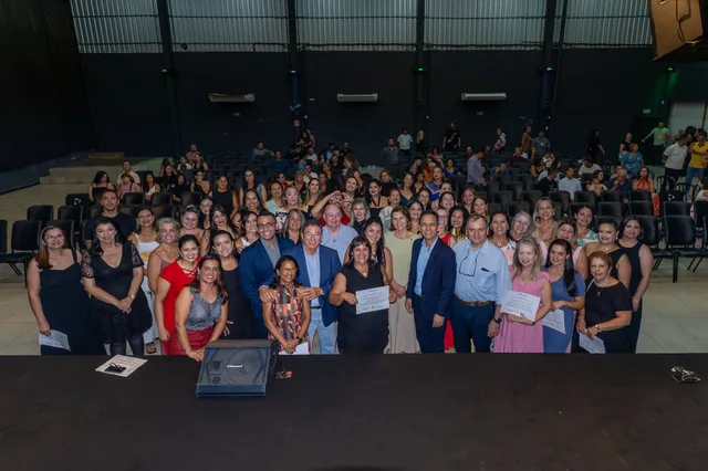 Novos diretores tomam posse nas escolas municipais de Paranaguá