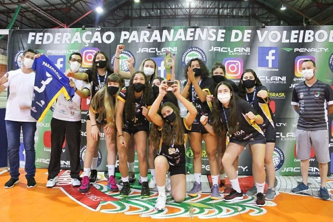 Paranaguá é campeã do Campeonato Paranaense de Voleibol na categoria sub-17