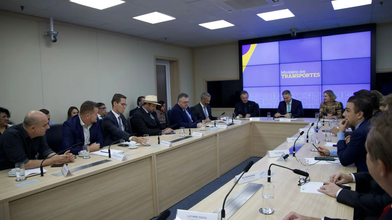 Marcelo Roque participa de reunião no Ministério dos Transportes para tratar da situação da BR 277