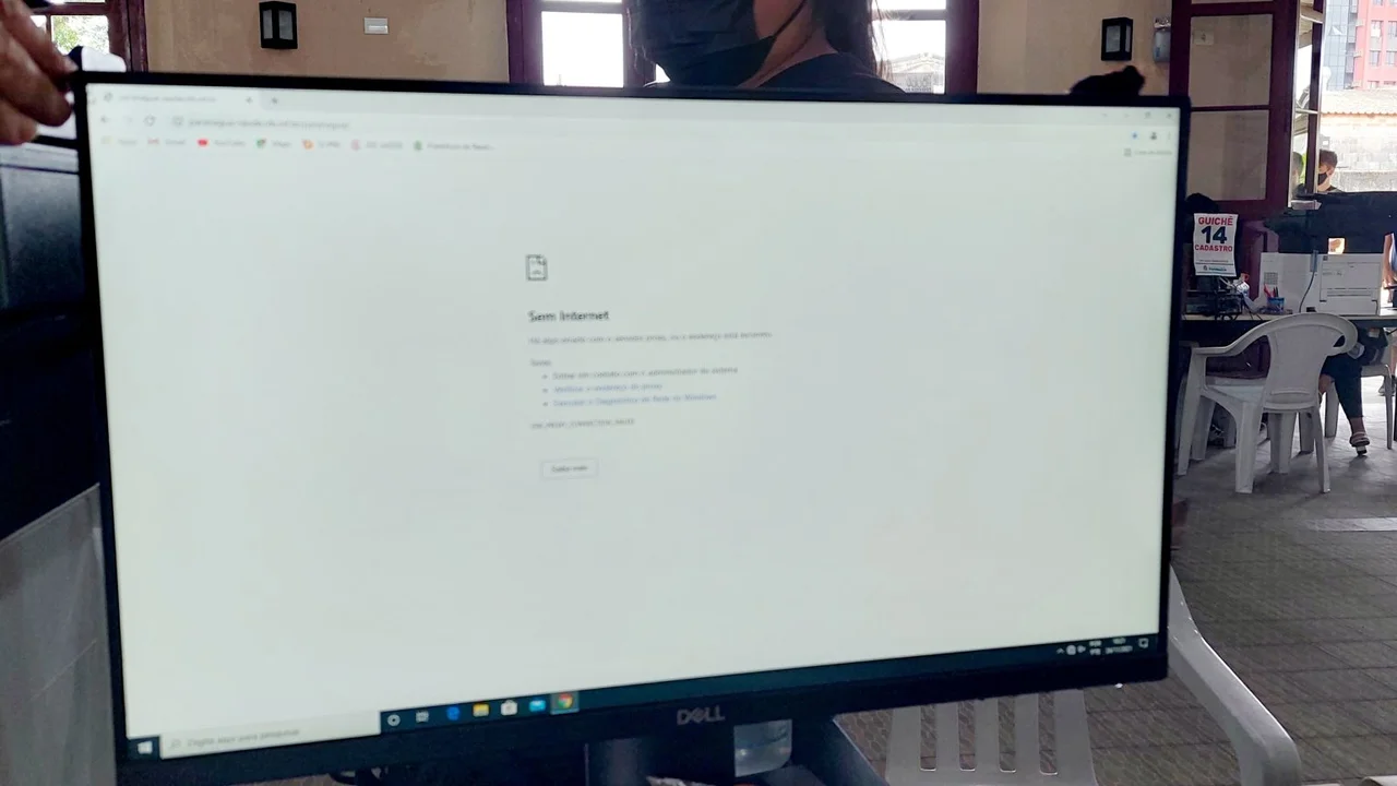 Falha na Internet afeta maioria dos usuários de operadora e funcionamento de serviços da Secretaria de Saúde