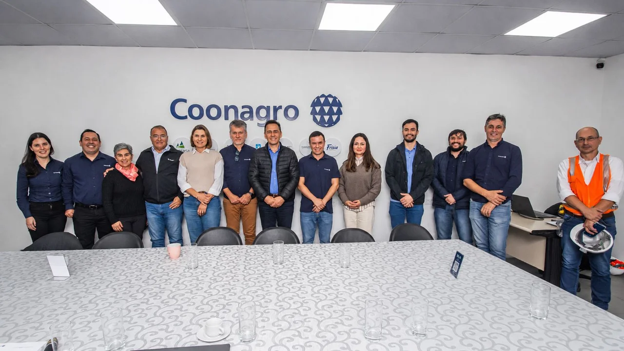 Prefeitura e Coonagro discutem expansão empresarial em Paranaguá com foco em empregos e desenvolvimento sustentável