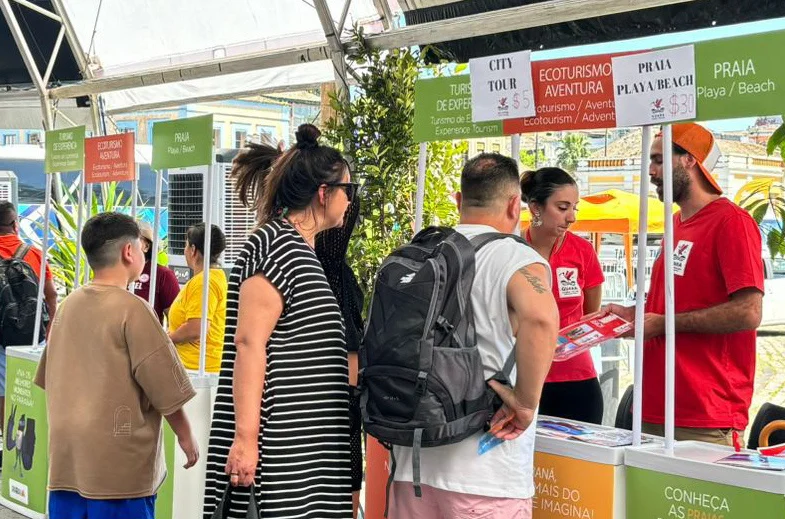 Prefeitura de Paranaguá une secretarias para recepcionar turistas do navio MSC Armonia