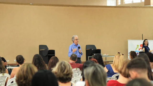 SEMEDI realiza formação continuada para os profissionais da Educação de Paranaguá