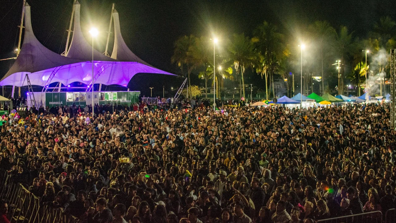 Shows de Thaeme & Thiago e Banda da Massa encerram com sucesso a 13ª Festa da Tainha em Paranaguá