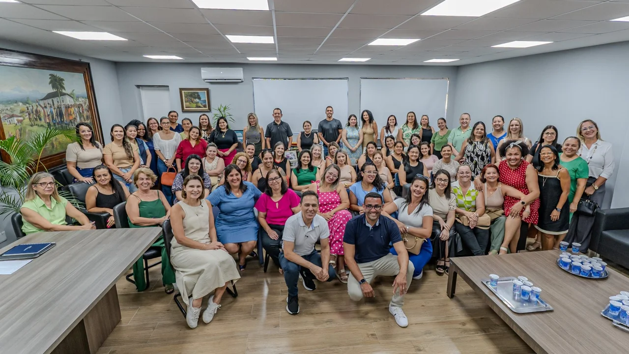 Prefeitura de Paranaguá recebe novos diretores da Rede Municipal e reforça o compromisso com a educação