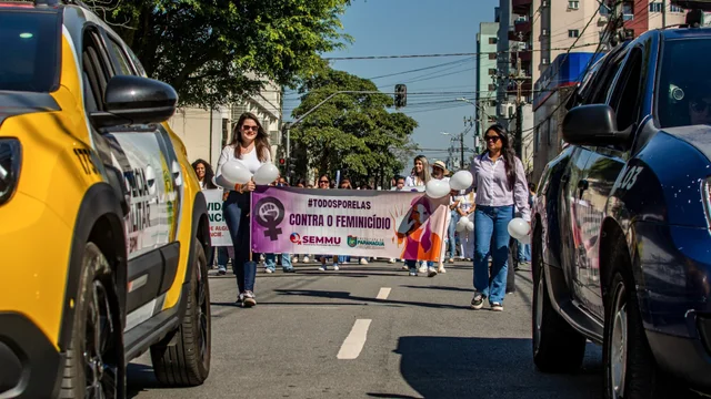Paranaguá marca o Dia Estadual de Combate ao Feminicídio com a Caminhada do Meio-Dia