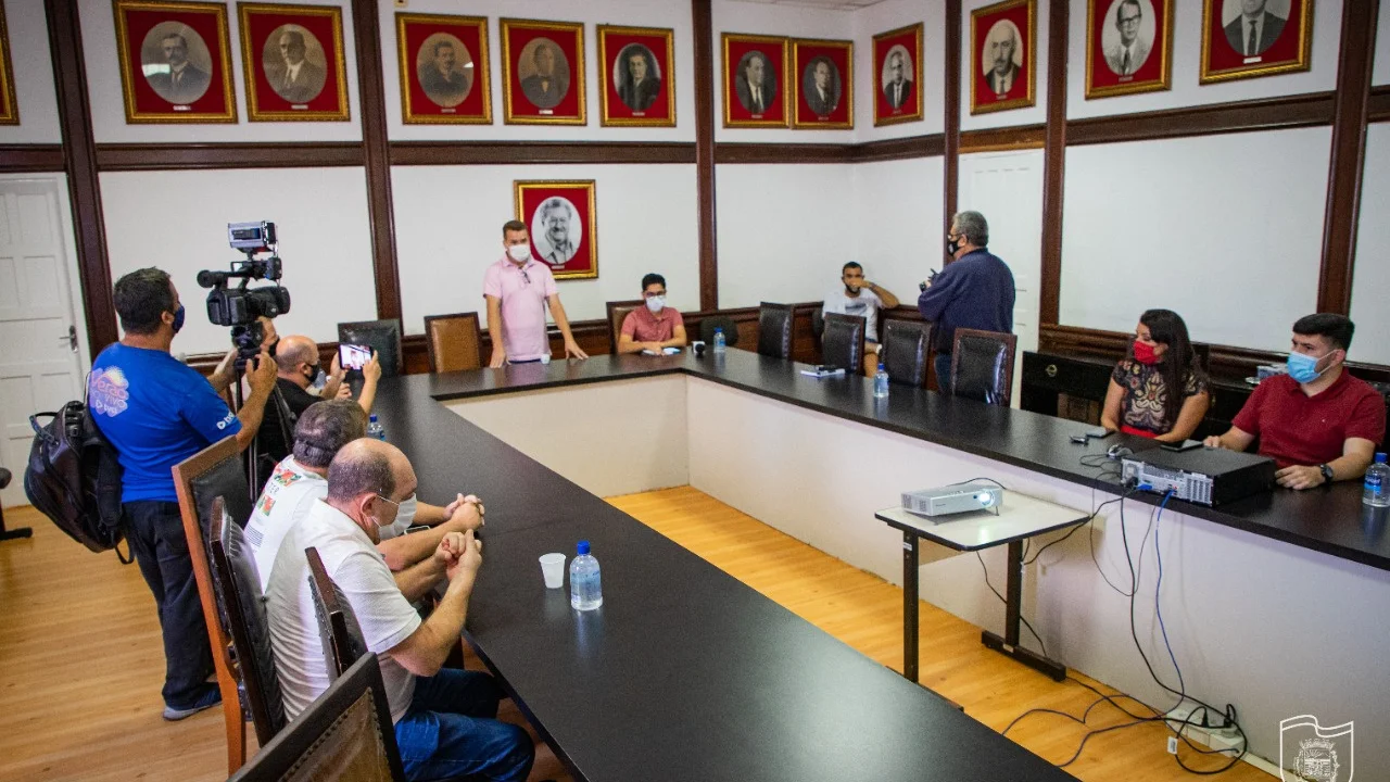 Imprensa local acompanha apresentação dos estudos sobre o transporte público