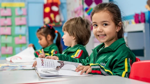 Rede Municipal de Ensino de Paranaguá inicia aulas em fevereiro; responsáveis que perderam a matrícula devem refazer cadastro
