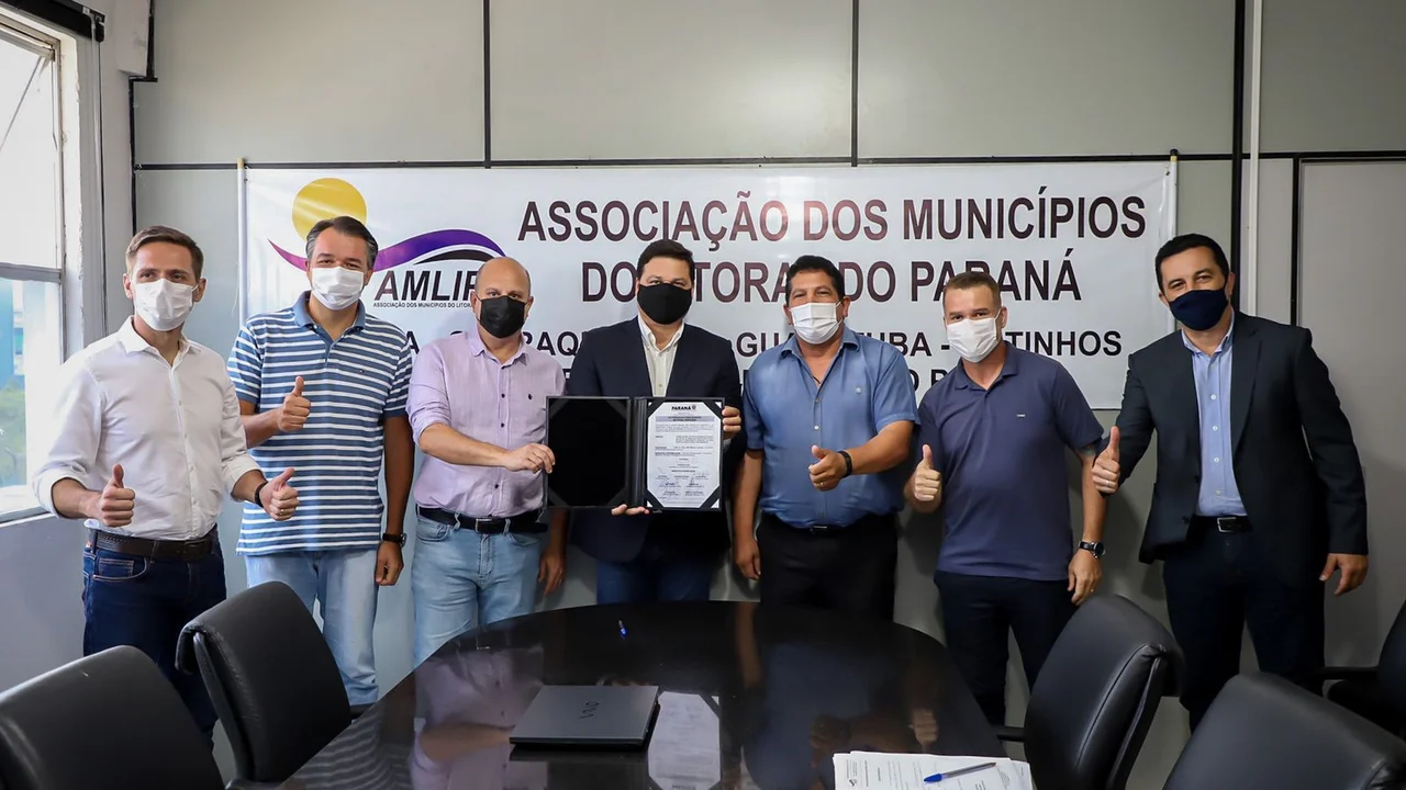 Amlipa realiza reunião para assinatura doação de material rochoso do Porto