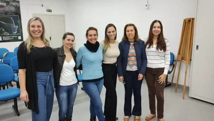Dentistas atendem crianças de 12 escolas municipais