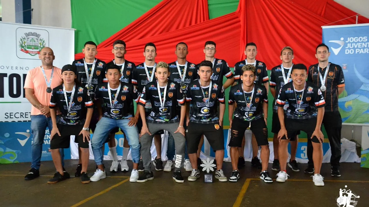 Paranaguá é vice-campeã dos Jogos da Juventude do Paraná no futsal masculino
