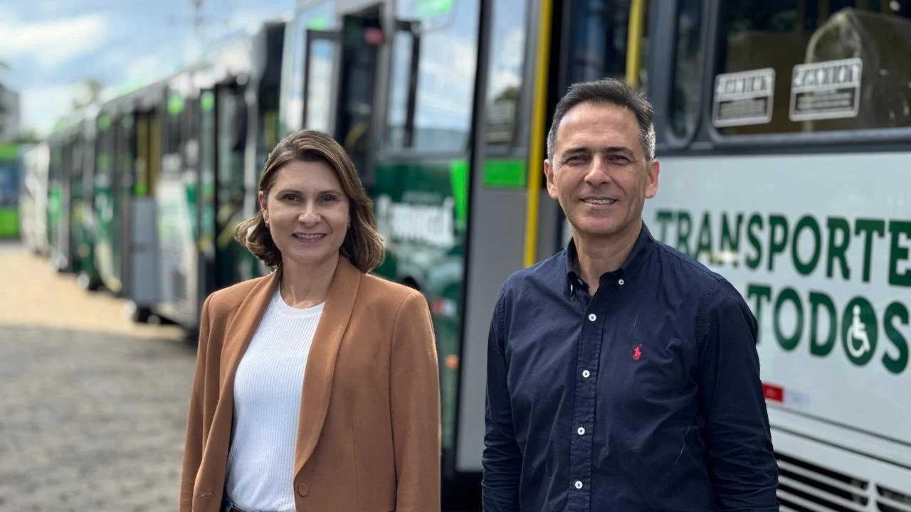 Prefeitura de Paranaguá acompanha fase final de fabricação dos 40 novos ônibus do transporte coletivo