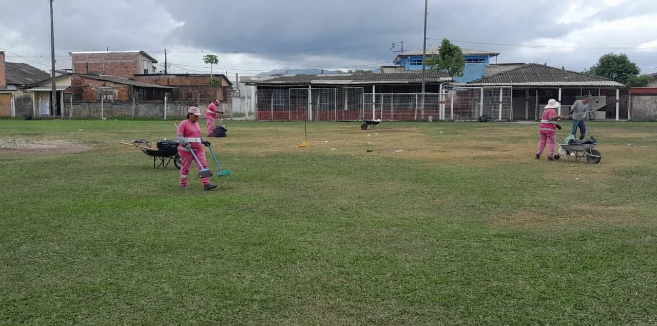 Limpeza do Campo do Itiberê reforça compromisso com a sustentabilidade na Ilha dos Valadares