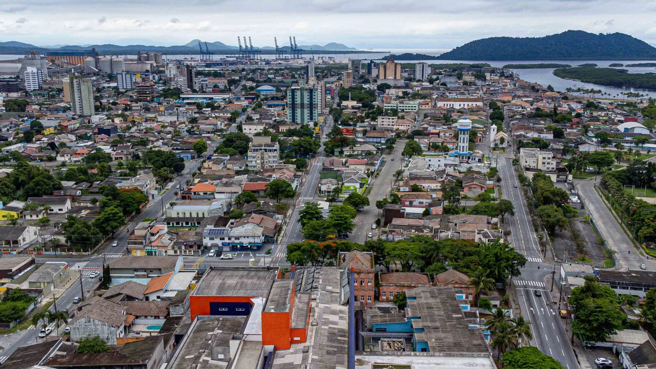 Prefeitura de Paranaguá decreta recesso de fim de ano; serviços essenciais seguem em funcionamento