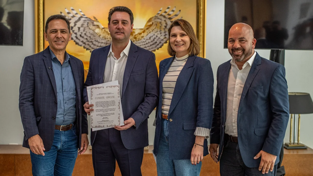 Autoridades estaduais e federais recebem convites oficiais da 212ª Festa do Rocio, a maior celebração religiosa do Paraná