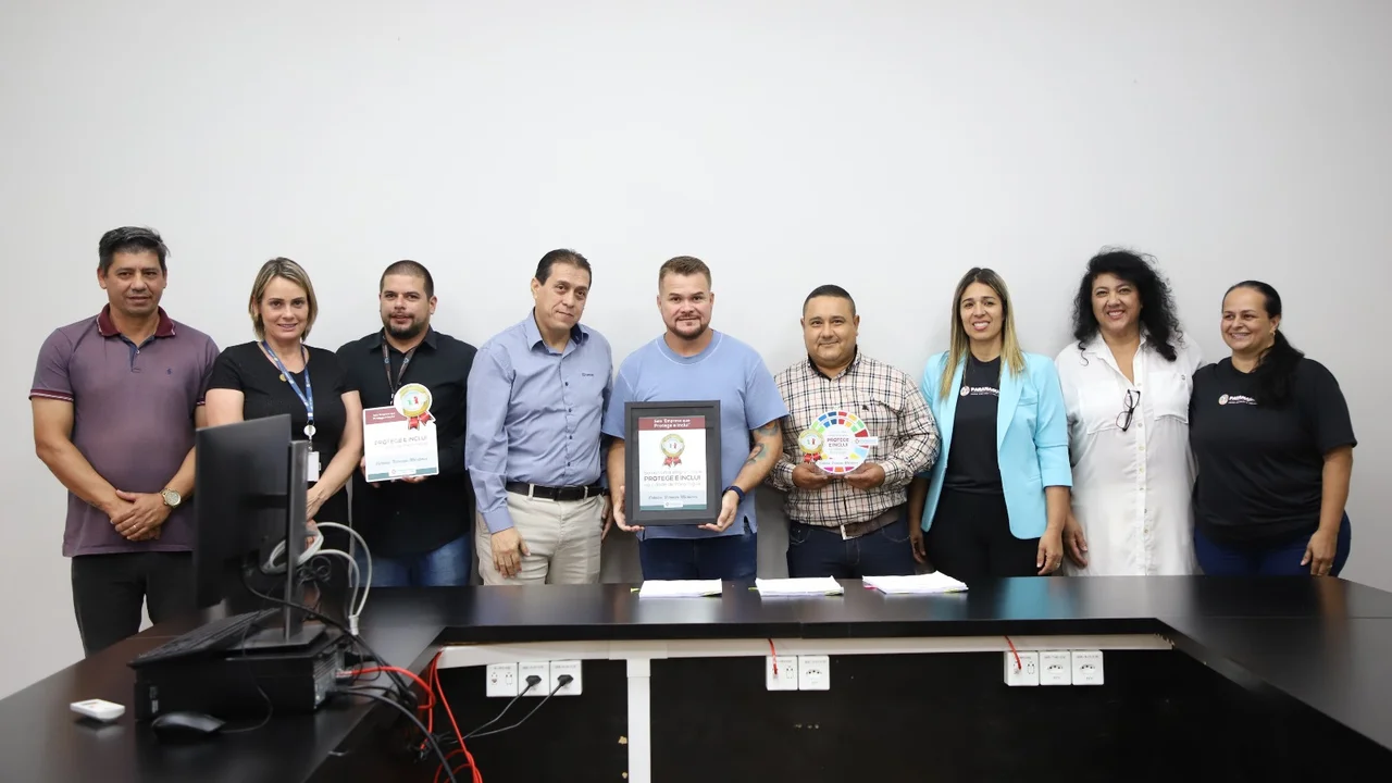 Prefeitura entrega primeiro Selo ‘Empresa que Protege e Inclui’ em Paranaguá