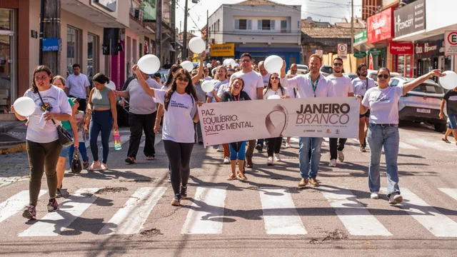 Paranaguá promove Caminhada Janeiro Branco de Conscientização e reforça a Rede de Apoio à Saúde Mental