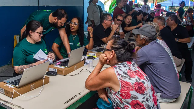 Prefeitura de Paranaguá nos Bairros leva serviços a moradores no Porto Seguro