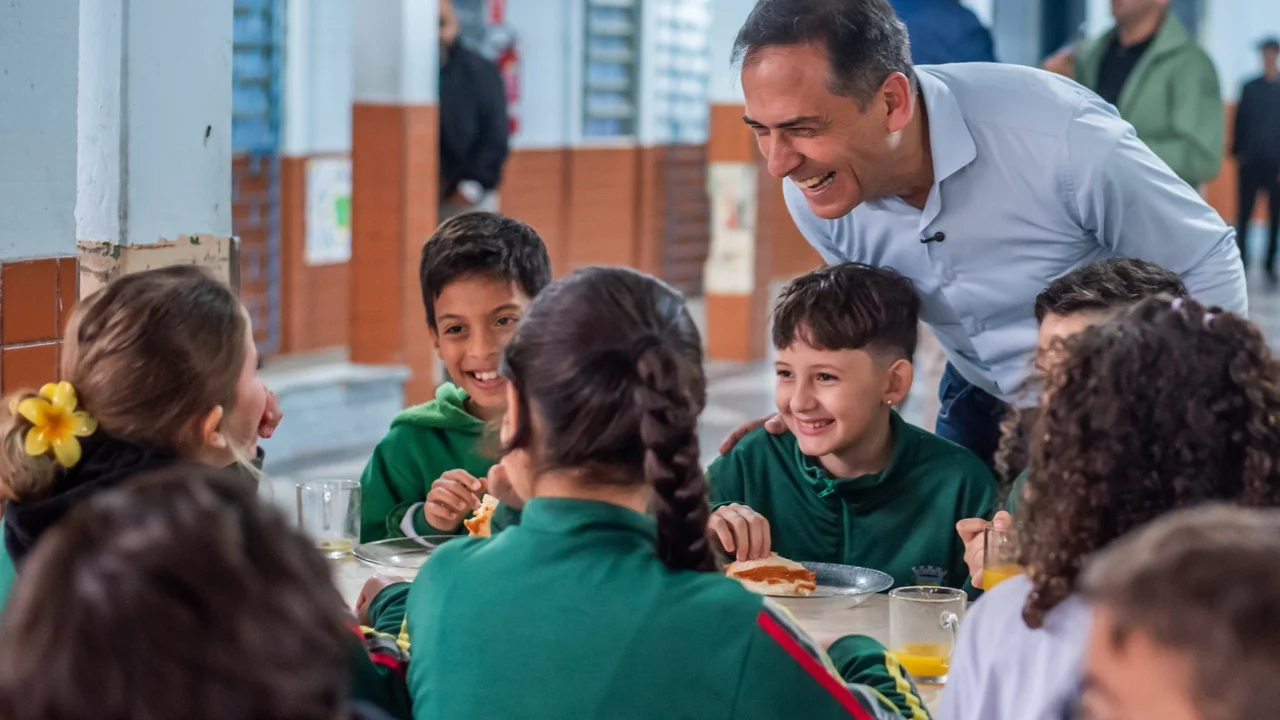 Desjejum nas escolas municipais fortalece aprendizado e recebe reconhecimento do Tribunal de Contas do Paraná