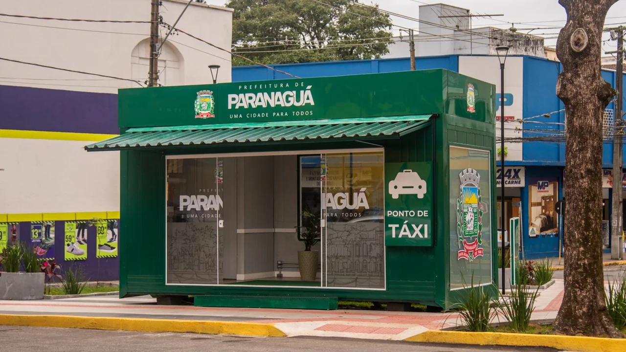 Centro de Apoio aos Motoboys e novo ponto de táxi recebem aprovação dos profissionais em Paranaguá
