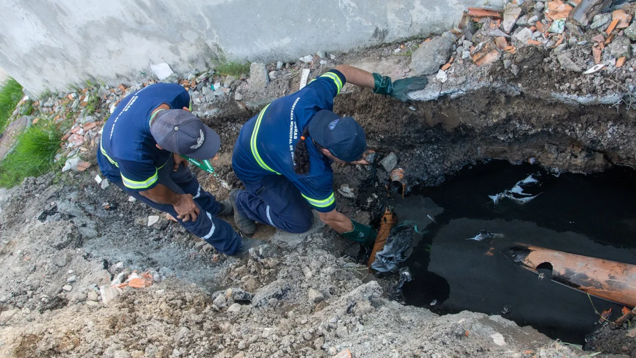 Prefeitura de Paranaguá registra irregularidade de empresa de água e esgoto e promete ação