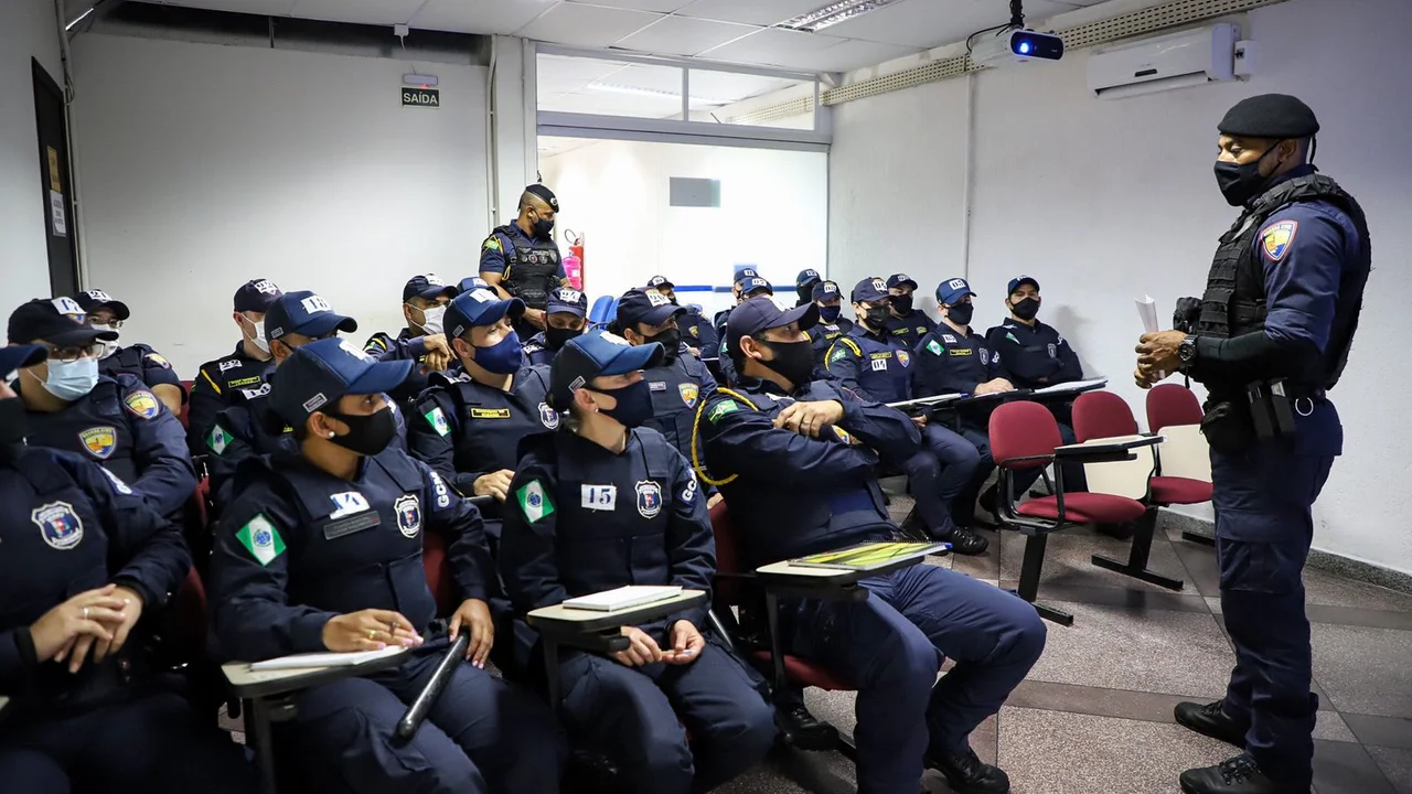 Novas turmas retomam as aulas presenciais da Academia de Formação da Guarda Civil