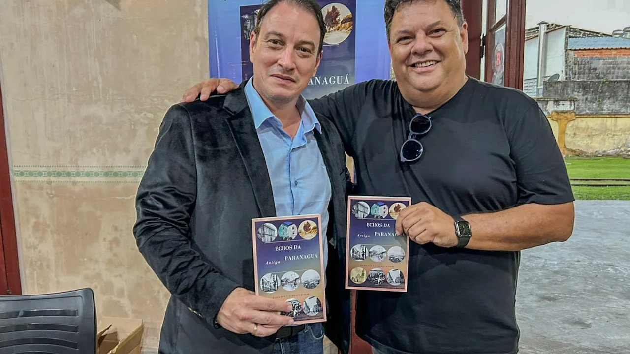 Livro com histórias de diferentes épocas da cidade é lançado em Paranaguá