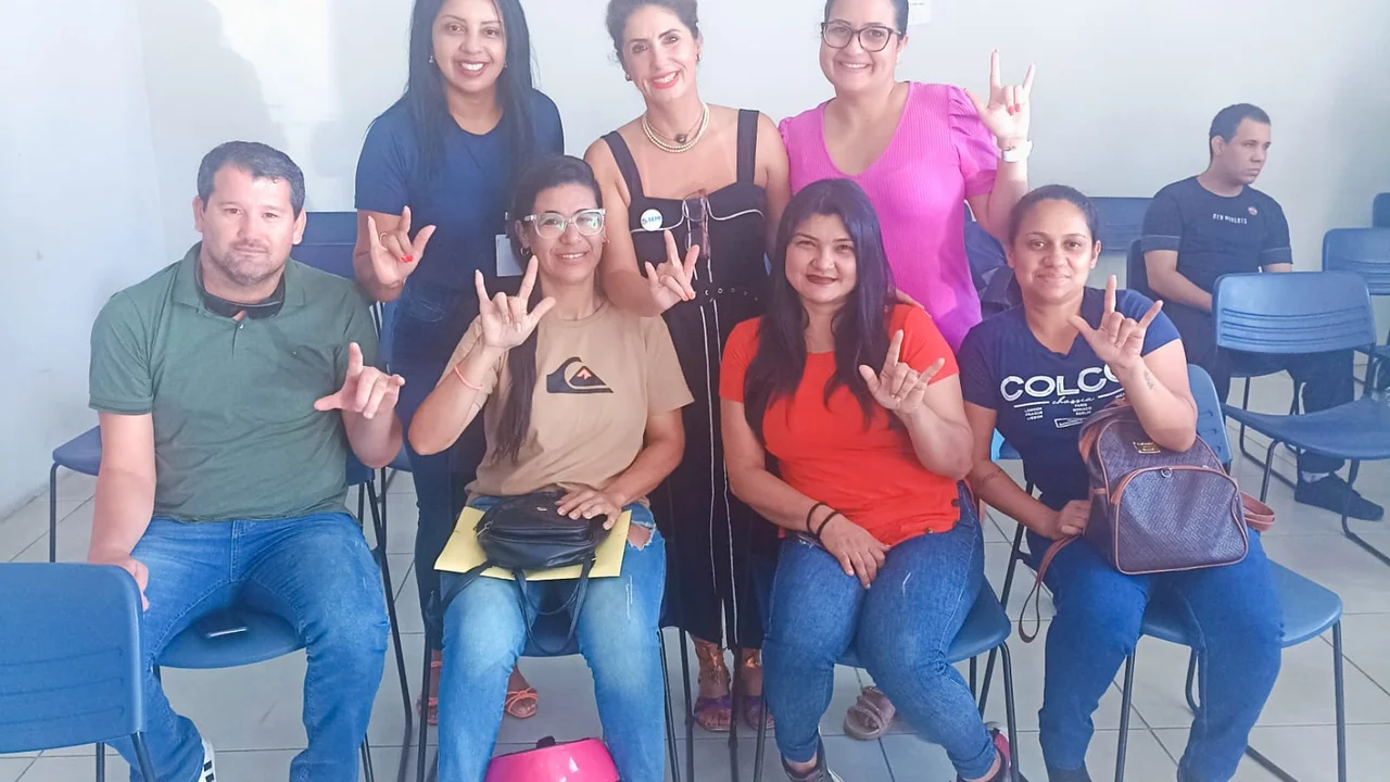 Agência do Trabalhador promoveu entrevistas para 75 novas vagas 