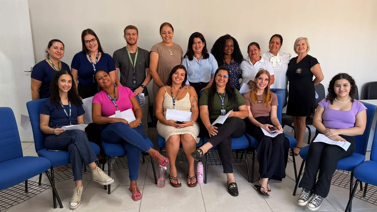 Prefeitura de Paranaguá promove capacitação em Libras para servidores da Secretaria do Trabalho e Inovação