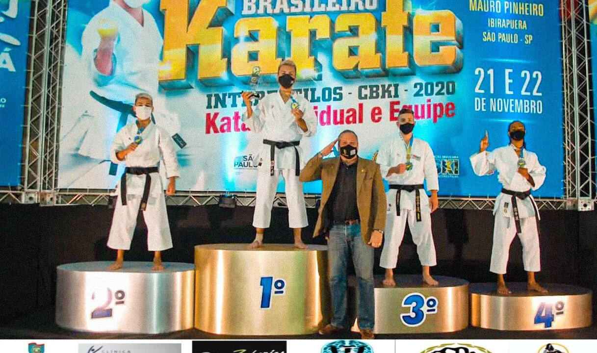 Parnanguaras conquistam medalhas de ouro e prata no Campeonato Brasileiro de Karatê